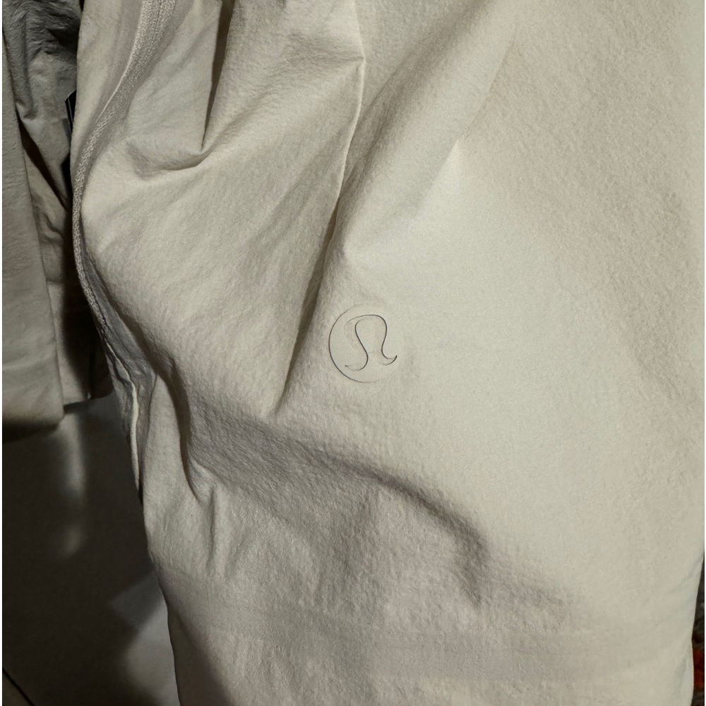 Lululemon Men's Stretch Cargo Jacket - Picture 6 of 10